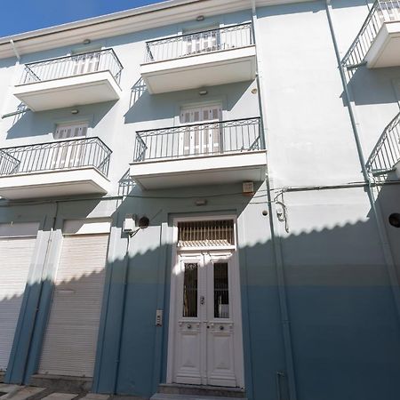 Magnolia - Apartment In Kalamáta Kültér fotó